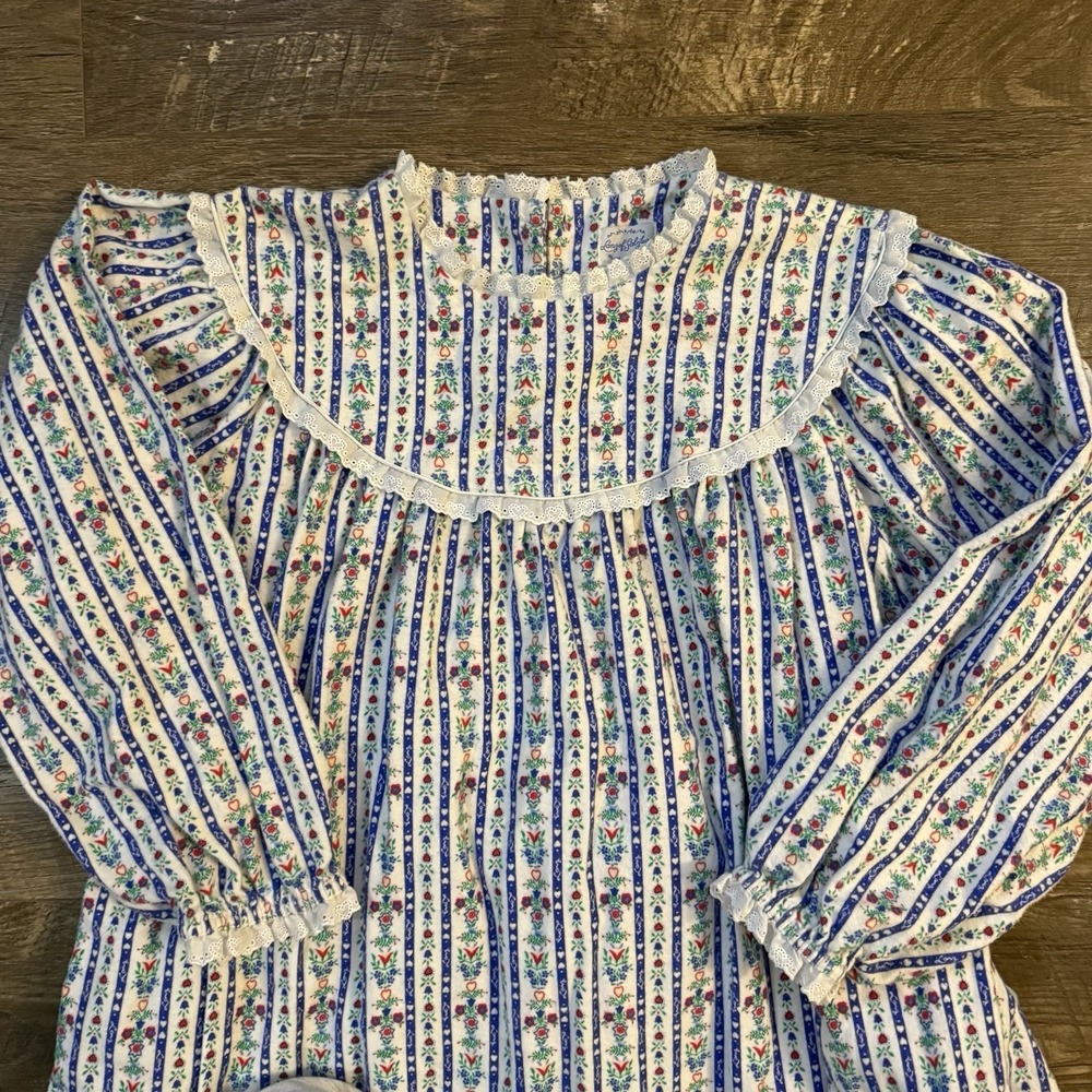 Lanz‎ Of Salzburg Cotton White Blue Red Heart Floral Long Sleeve Cottagecore L
